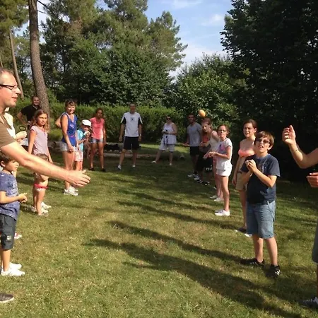 Chalet Zecamping 4 Animaux Acceptés Tennis Pataugeoire