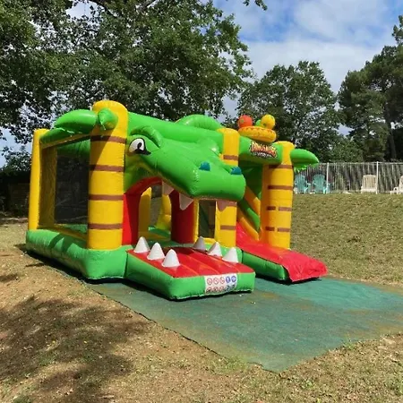 4 Etoiles - Piscine - Eeecic *