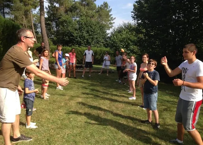 בקתה 4 Etoiles - Piscine - Eeecic