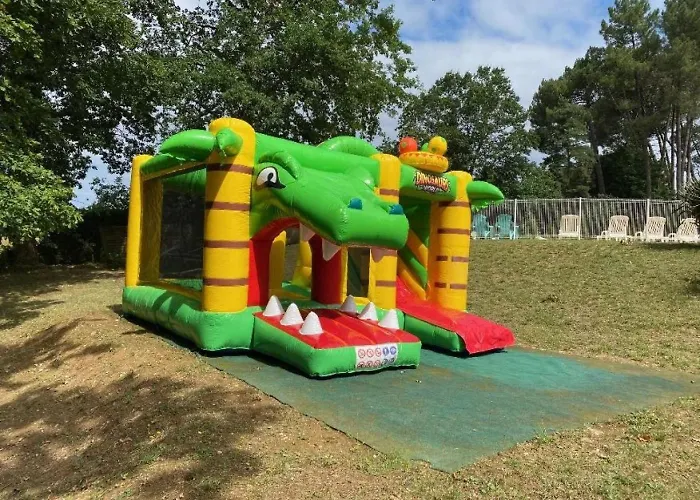 4 Etoiles - Piscine - Eeecic *